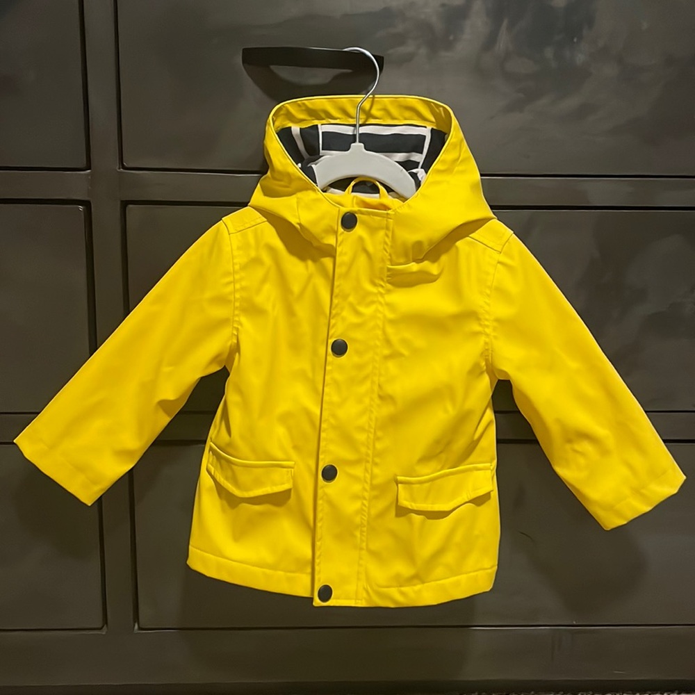 Joe Fresh toddler yellow raincoat size 12-18 mos